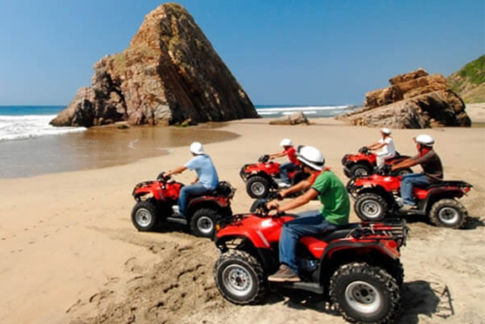 tours en moto cuatrimoto a la bahía conejos
