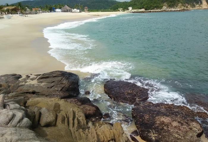 playa chahue huatulco